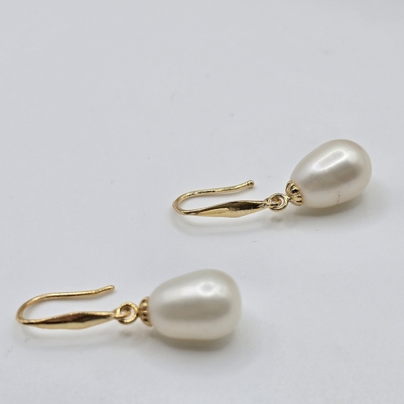 Elegant Teardrop Natural Akoya 10-12mm White Pearl Earring 14K Gold Earrings - Picture 3 of 3